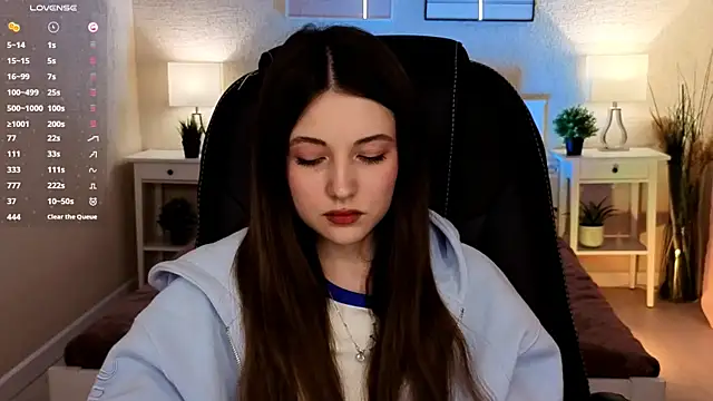 Snapshot of Kimmie_shine chatting on April 11, 2026, 9:13 am Kimmie shine online show from April 11, 2026, 9:13 am