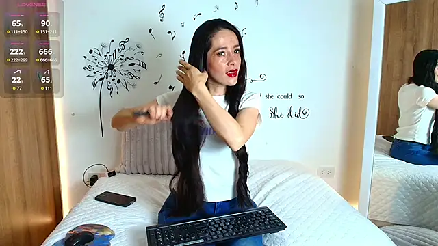 Sophia k Rk online show from October 31, 2025, 7:32 pm