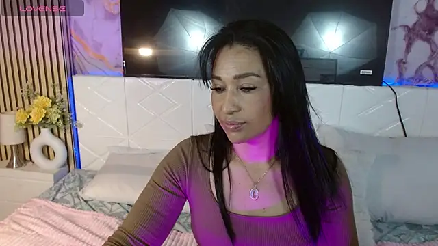 IvyShine7 online show from May 14, 2026, 7:11 pm