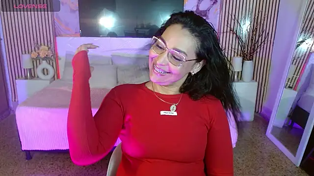 IvyShine7 online show from May 16, 2026, 7:35 pm
