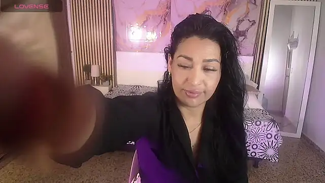 IvyShine7 online show from May 1, 2026, 7:19 pm
