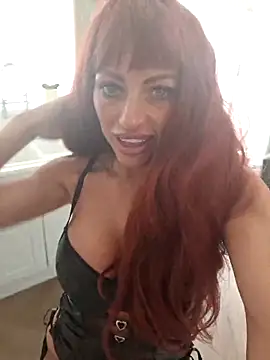 Snapshot of Bellarose_xx chatting on March 25, 2026, 10:03 am Bellarose xx online show from March 25, 2026, 10:03 am