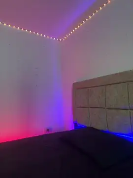 EmilyNoir1 online show from February 8, 2026, 12:19 am