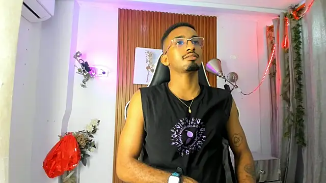 Darwin mayo online show from October 7, 2025, 5:36 pm