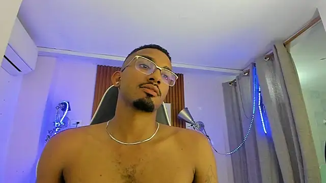 Snapshot of Darwin_mayo chatting on May 11, 2026, 4:04 pm Darwin mayo online show from May 11, 2026, 4:04 pm
