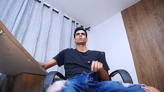 Snapshot of Sebalexis7 chatting on November 21, 2025, 5:50 am Sebalexis7 online show from November 21, 2025, 5:50 am