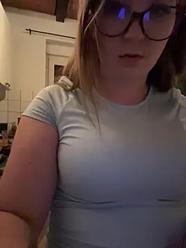 Snapshot of SweetTeenGirl chatting on November 8, 2025, 8:12 pm SweetTeenGirl online show from November 8, 2025, 8:12 pm