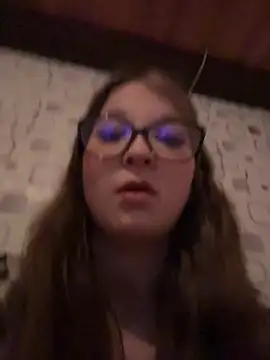 Snapshot of SweetTeenGirl chatting on November 26, 2025, 8:31 pm SweetTeenGirl online show from November 26, 2025, 8:31 pm