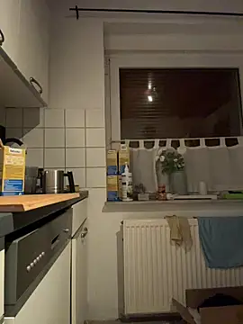 SweetTeenGirl online show from December 1, 2025, 5:08 am