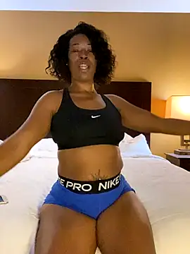 Snapshot of StaciDiamond chatting on October 16, 2025, 6:38 pm StaciDiamond online show from October 16, 2025, 6:38 pm