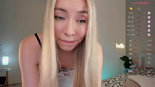 DanaCandy online show from November 28, 2025, 9:59 pm