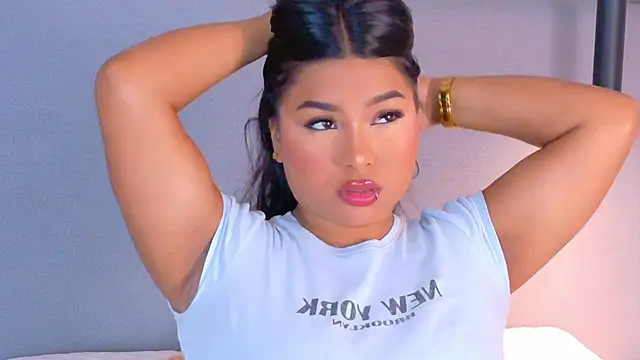 LanaRozz online show from May 25, 2026, 6:39 pm