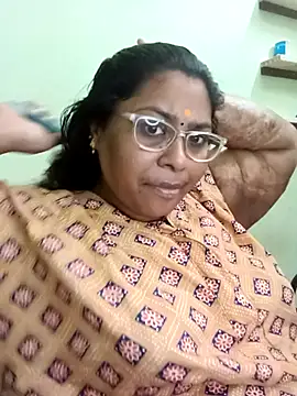 Snapshot of zara-mallus chatting on October 8, 2025, 7:03 pm zara-mallus online show from October 8, 2025, 7:03 pm