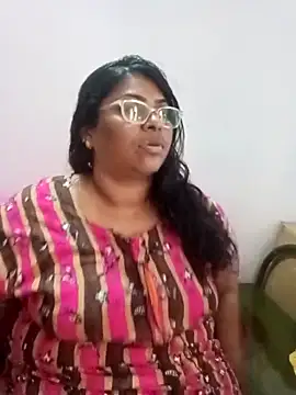 Snapshot of zara-mallus chatting on October 19, 2025, 5:54 am zara-mallus online show from October 19, 2025, 5:54 am