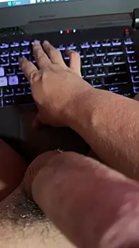 Snapshot of AndyRico18 chatting on December 16, 2025, 7:18 pm AndyRico18 online show from December 16, 2025, 7:18 pm