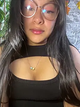 Liulee2 online show from September 13, 2025, 3:45 pm