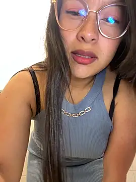 Liulee2 online show from September 16, 2025, 2:40 pm