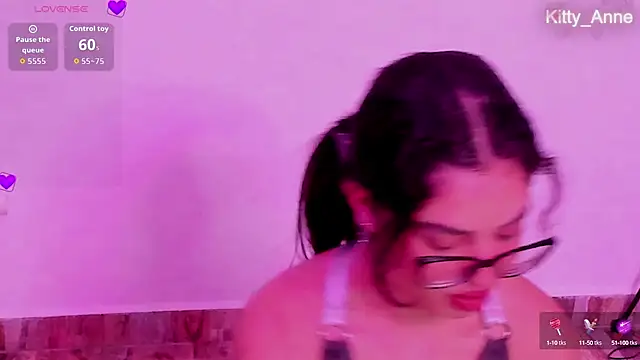 Kitty Anne online show from October 14, 2025, 12:55 am