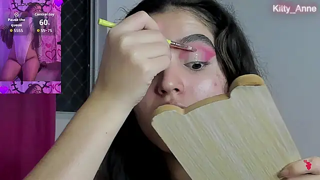 Kitty Anne online show from November 10, 2025, 1:10 am