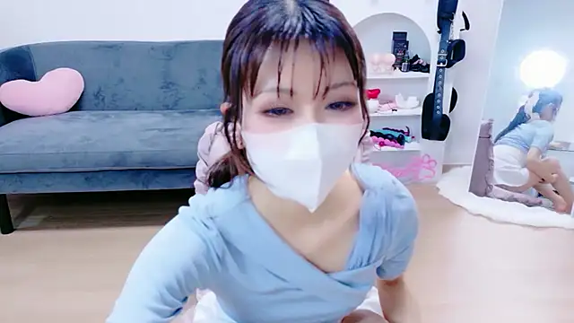 Snapshot of -Nyanko-chan- chatting on June 25, 2026, 11:04 am -Nyanko-chan- online show from June 25, 2026, 11:04 am