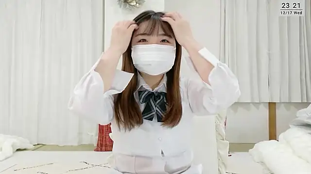 mana-chan online show from December 17, 2025, 2:22 pm