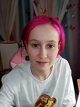 Fuzzy Unicorn online show from October 13, 2025, 7:04 pm