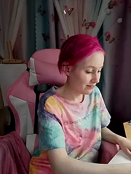 Fuzzy Unicorn online show from October 17, 2025, 6:53 pm