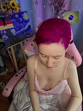 Snapshot of Fuzzy_Unicorn chatting on July 13, 2026, 10:47 am Fuzzy Unicorn online show from July 13, 2026, 10:47 am