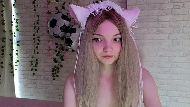 Snapshot of AnimeAlica18 chatting on July 25, 2026, 2:41 am AnimeAlica18 online show from July 25, 2026, 2:41 am