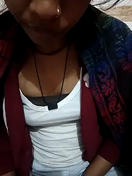 Snapshot of Geeta-satr chatting on December 4, 2025, 6:51 pm Geeta-satr online show from December 4, 2025, 6:51 pm