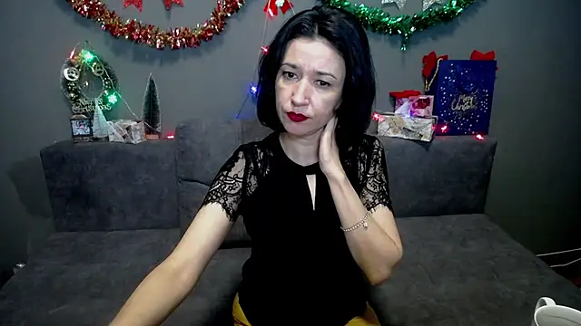 Snapshot of CameronEnns chatting on December 19, 2025, 7:16 pm CameronEnns online show from December 19, 2025, 7:16 pm