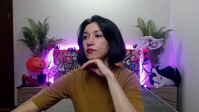 Snapshot of CameronEnns chatting on October 21, 2025, 12:37 pm CameronEnns online show from October 21, 2025, 12:37 pm