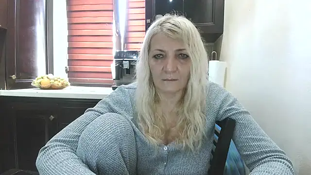 ButterflyBlondie online show from July 21, 2026, 12:17 pm