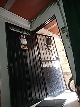 Snapshot of jean--98 chatting on December 17, 2025, 2:11 pm jean--98 online show from December 17, 2025, 2:11 pm