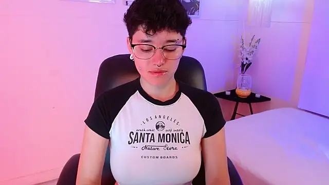 jeroharper online show from October 13, 2025, 4:08 pm