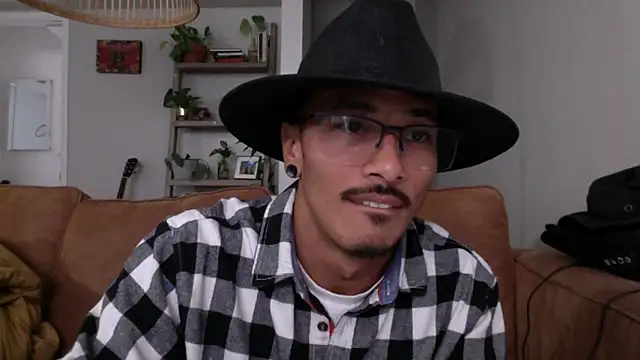 tanjir020 online show from November 12, 2025, 10:46 pm