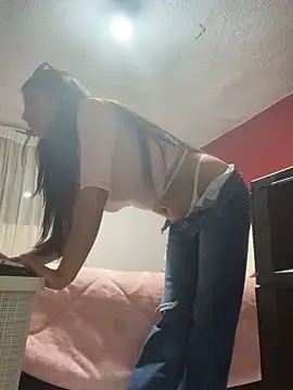 Snapshot of Bamby_milflatina chatting on October 13, 2025, 12:45 am Bamby milflatina online show from October 13, 2025, 12:45 am