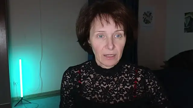 Lia Tito online show from October 28, 2025, 3:22 pm