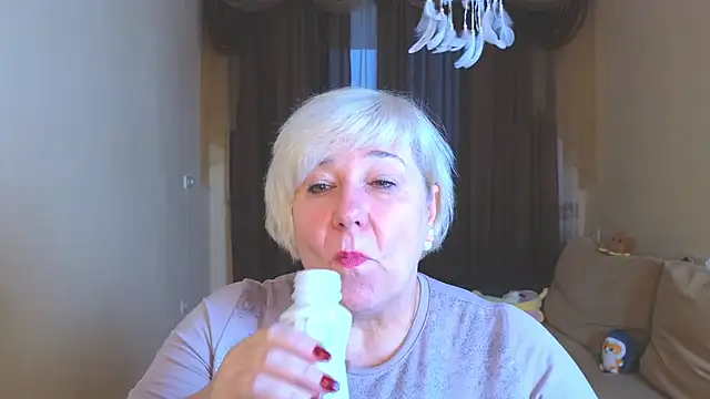 Snapshot of Milana_Milky chatting on November 24, 2025, 5:07 am Milana Milky online show from November 24, 2025, 5:07 am