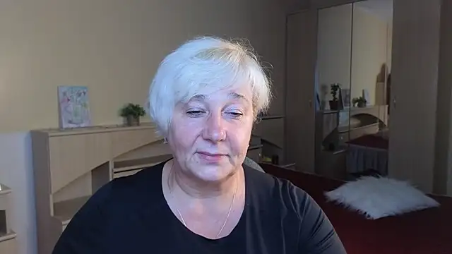 Snapshot of Milana_Milky chatting on September 18, 2025, 5:10 am Milana Milky online show from September 18, 2025, 5:10 am