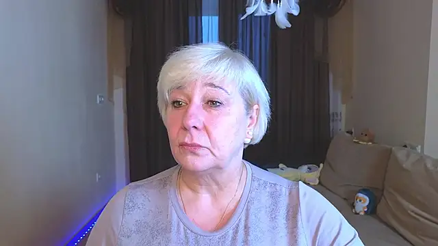 Snapshot of Milana_Milky chatting on November 21, 2025, 5:17 am Milana Milky online show from November 21, 2025, 5:17 am