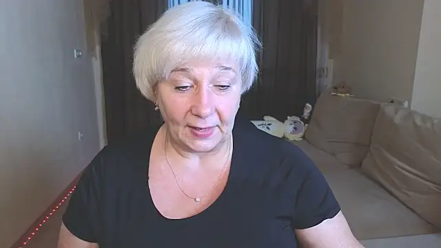 Snapshot of Milana_Milky chatting on October 26, 2025, 6:03 am Milana Milky online show from October 26, 2025, 6:03 am