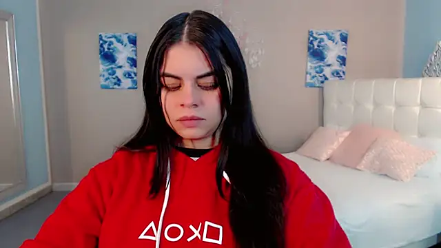 maddissonivanova online show from February 9, 2026, 7:12 pm