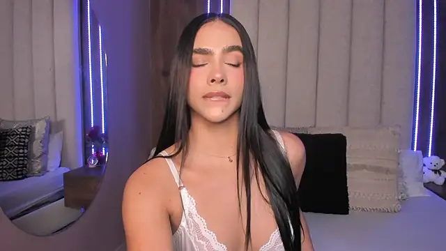 LucySalvatore  online show from March 6, 2026, 11:00 pm