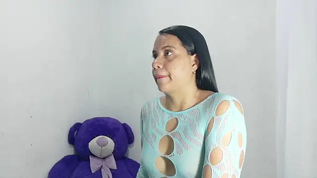 Snapshot of NataliaAr- chatting on May 20, 2026, 10:51 pm NataliaAr- online show from May 20, 2026, 10:51 pm
