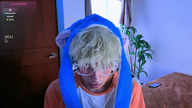 taichi bluy online show from November 7, 2025, 7:51 pm