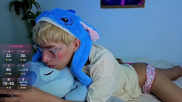 taichi bluy online show from December 16, 2025, 3:55 am