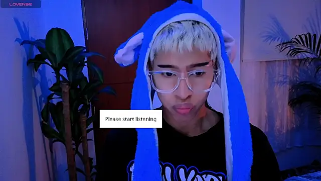 Snapshot of taichi_bluy chatting on October 2, 2025, 4:16 am taichi bluy online show from October 2, 2025, 4:16 am
