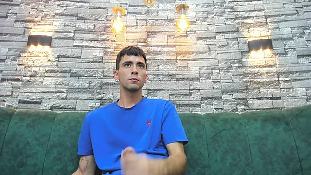 Snapshot of mike_whitee chatting on September 23, 2025, 5:42 pm mike whitee online show from September 23, 2025, 5:42 pm