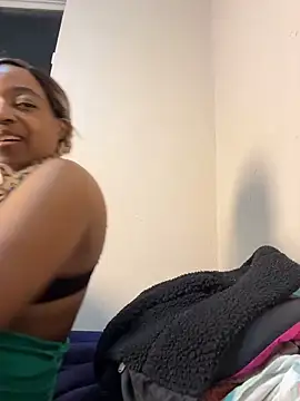 Snapshot of iriebusty chatting on April 7, 2026, 1:51 am iriebusty online show from April 7, 2026, 1:51 am